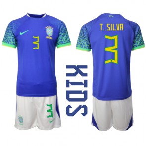 Brasilien Thiago Silva #3 Bortaställ Barn VM 2022 Kortärmad (+ Korta byxor)